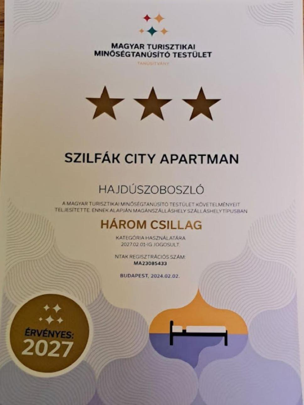 Szilfak City Apartman Hajdúszoboszló Exteriör bild
